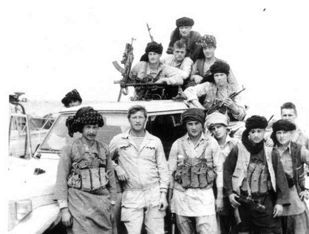 Группа Должикова переодетая в моджахедов