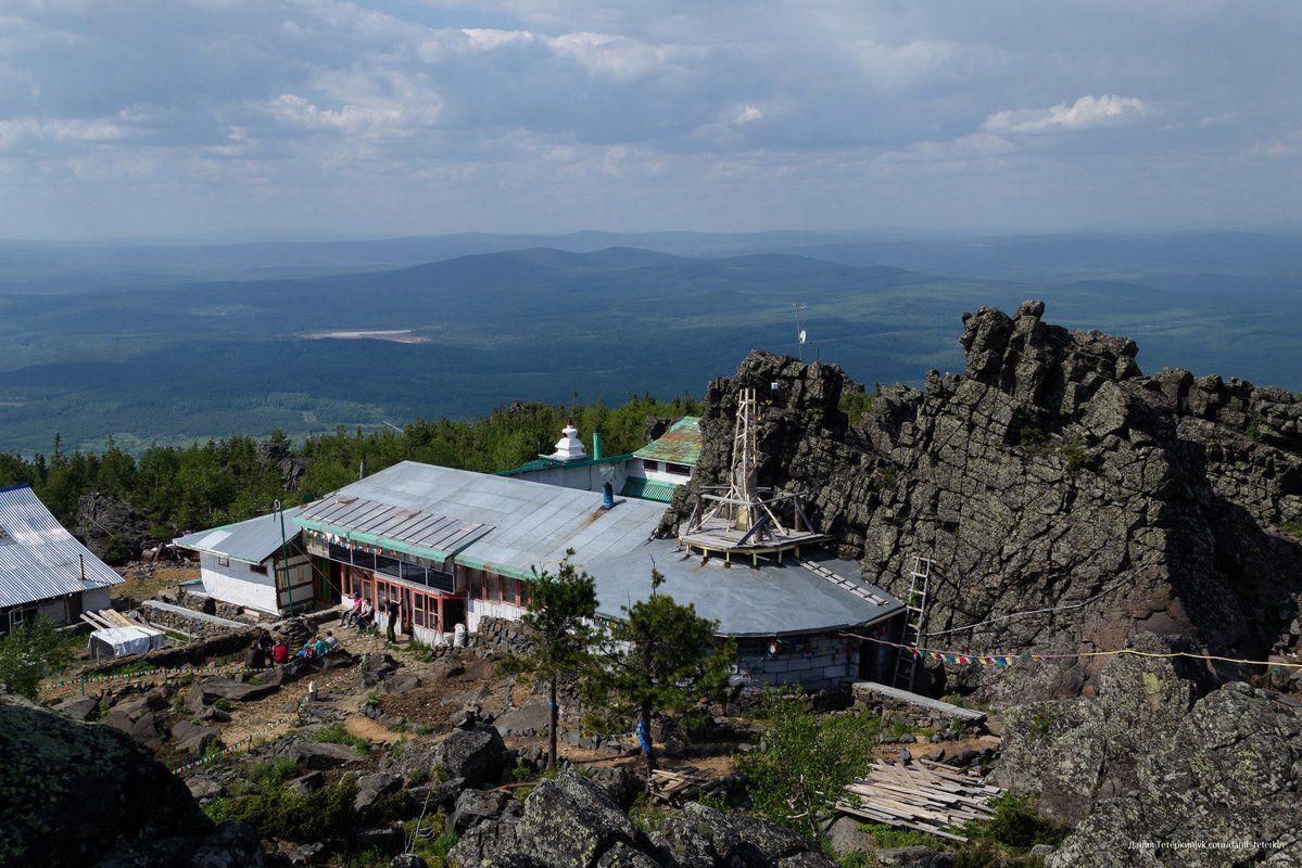 буддийский монастырь на горе качканар