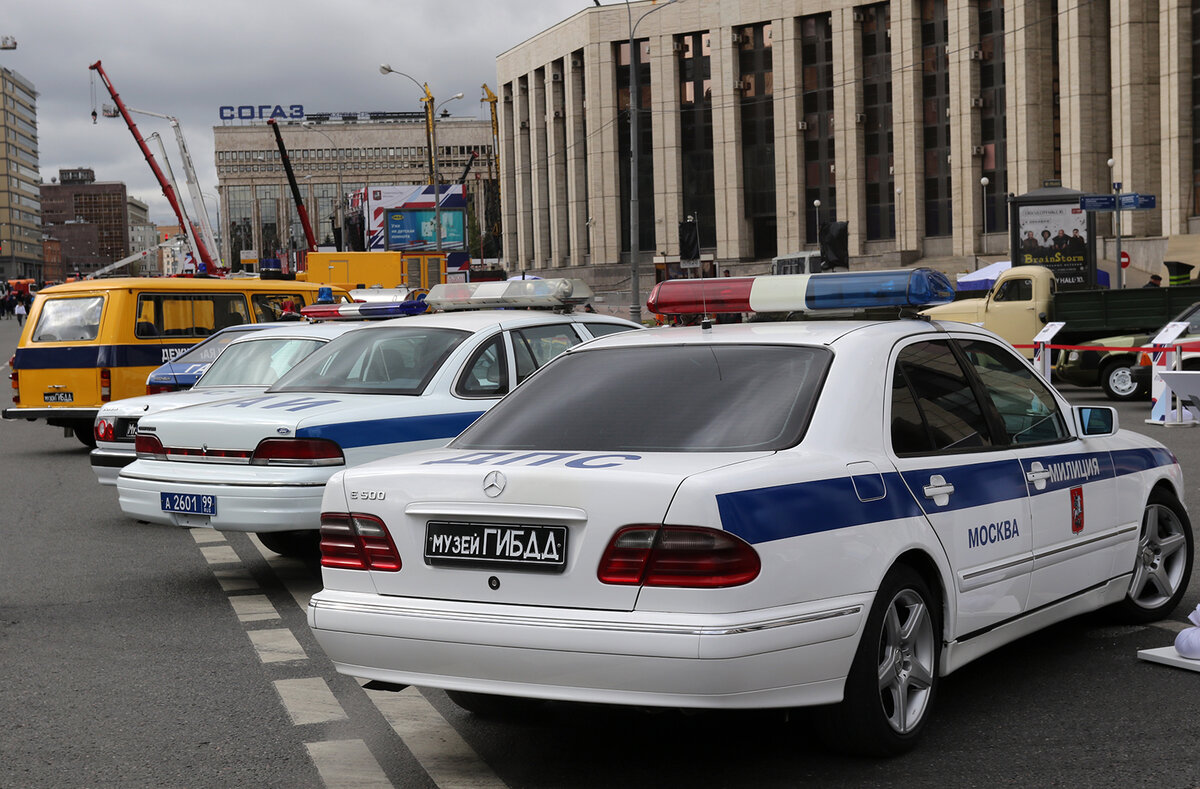 Автомобили ГИБДД проехали парадом по Садовому кольцу | ФотоОхота на  автомобили | Дзен