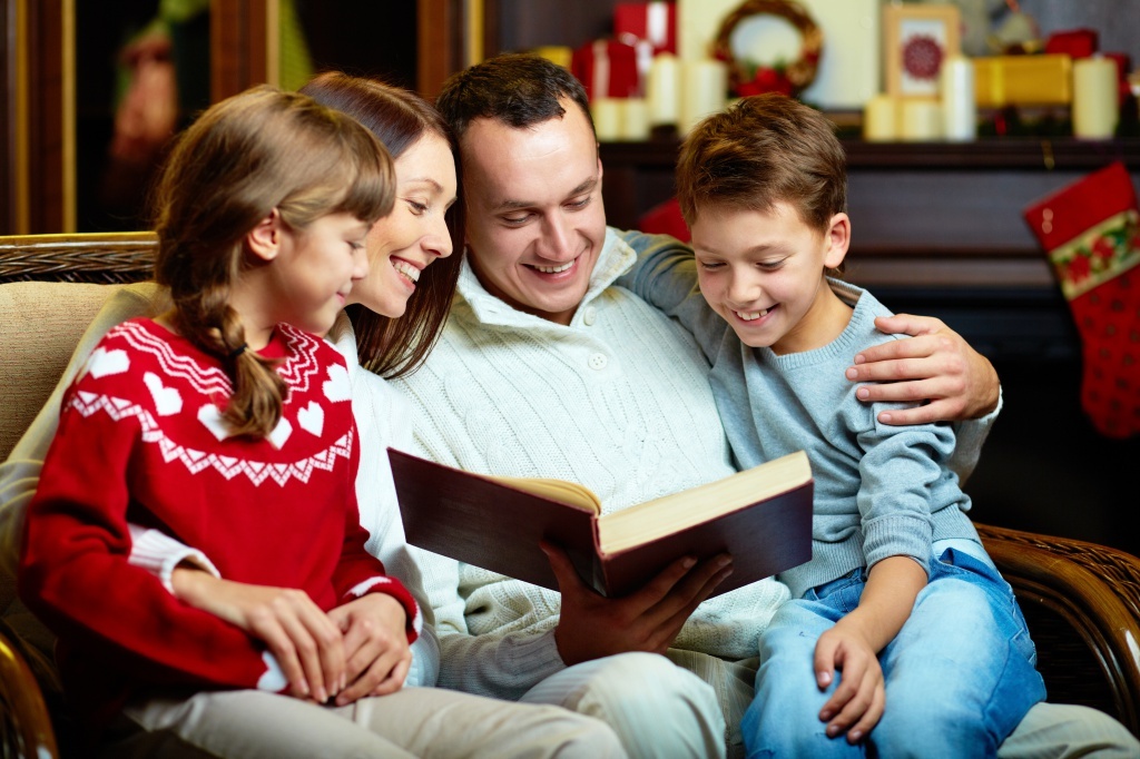 https://www.ya-roditel.ru/parents/base/experts/kak-sozdavat-semeynye-traditsii/