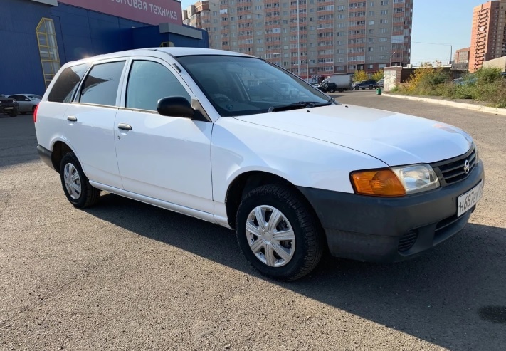 Nissan AD Van II. Год выпуска - 2003. Стоимость - 198 тысяч рублей