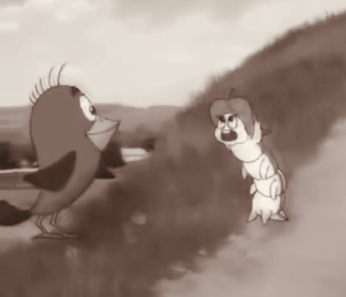 Гигантская гусеница и гигантская птица