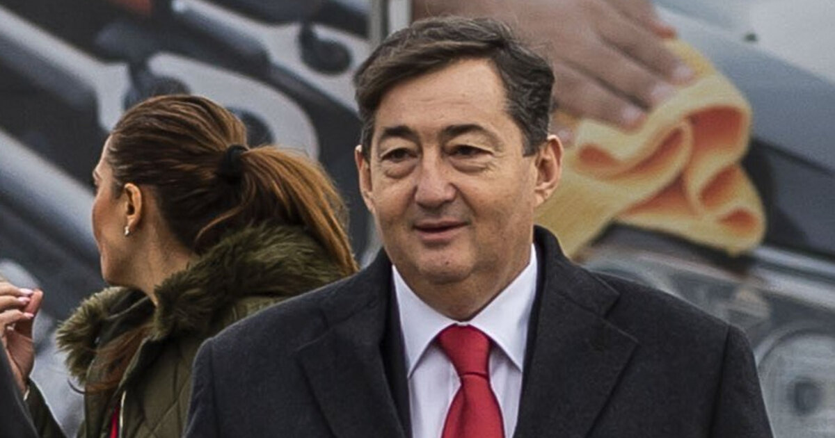 Один друг... и первенство в списке "Форбс"