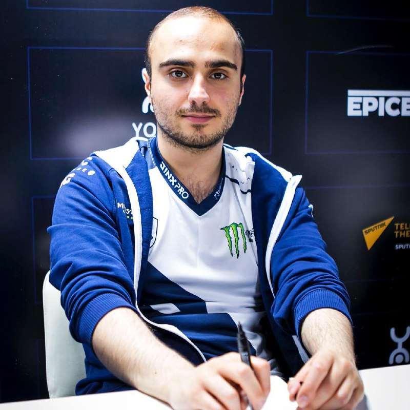 Призовые: $ 4 297 444
Самый богатый киберспортсмен мира KuroKy вместе со своими тиммейтами входят в первую десятку рейтинга. 