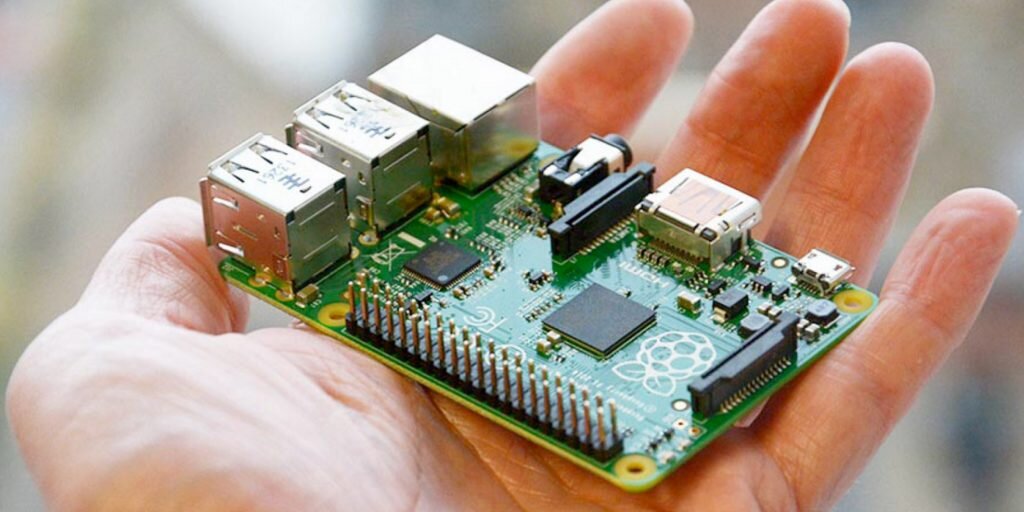 Микрокомпьютер. Миникомпьютер Raspberry Pi. Компьютер Распберри Пай. Плата разбери Пай 3. Малинка Raspberry Pi