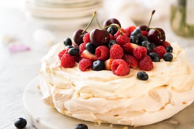 ДЕСЕРТ ПАВЛОВА КЛАССИЧЕСКИЙ РЕЦЕПТ С ФОТО ПОШАГОВО. ВСЕ НЮАНСЫ! 