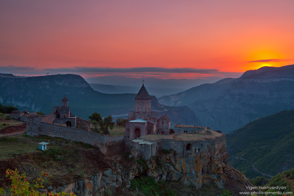 Армянская Церковь Tatev