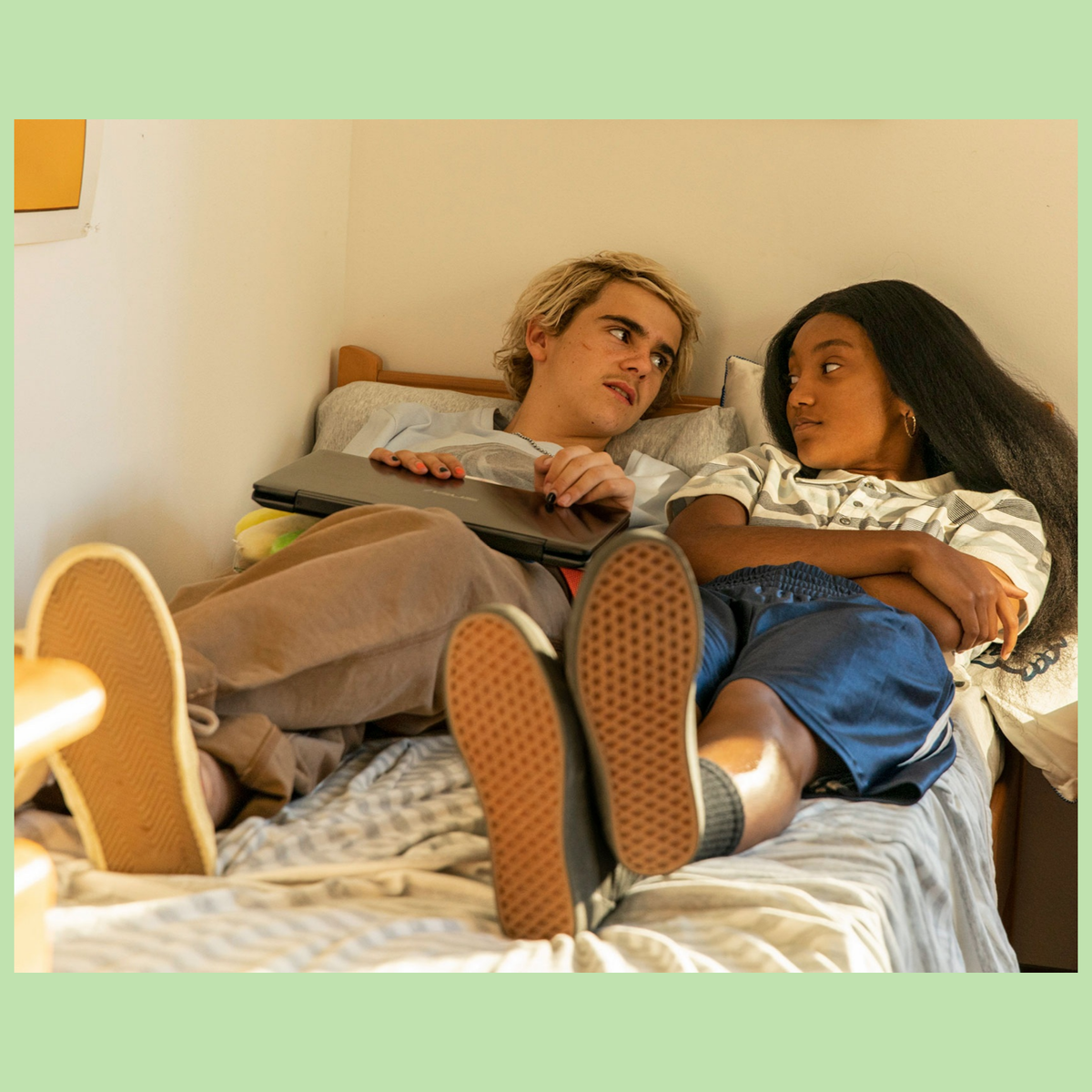 Арт канала. Кадр из сериала. Оригинал: https://ew.com/tv/we-are-who-we-are-jack-dylan-grazer-luca-guadagnino-preview/