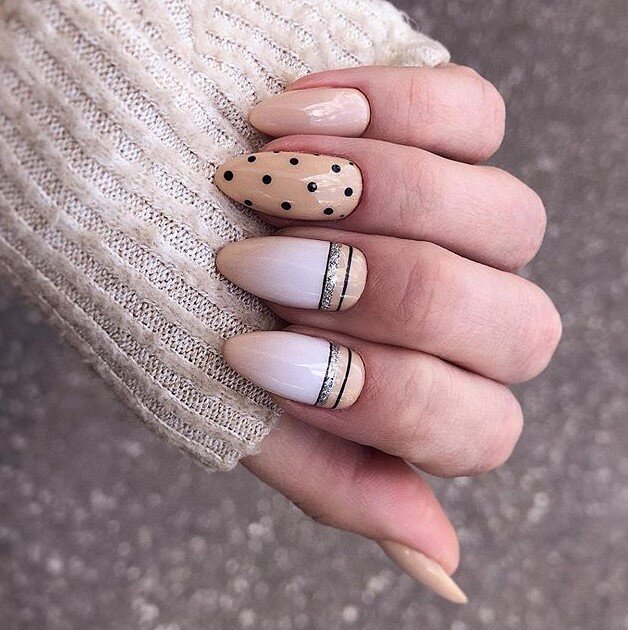 @deni_sova_nails