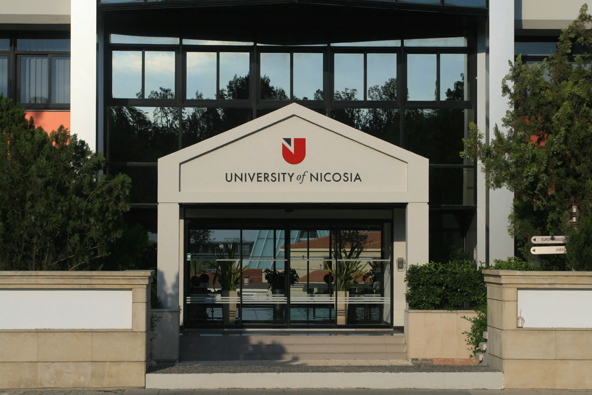 University of nicosia. Никосийский университет. Кипрский университет. Кипр институты. Университет Никосии фото.