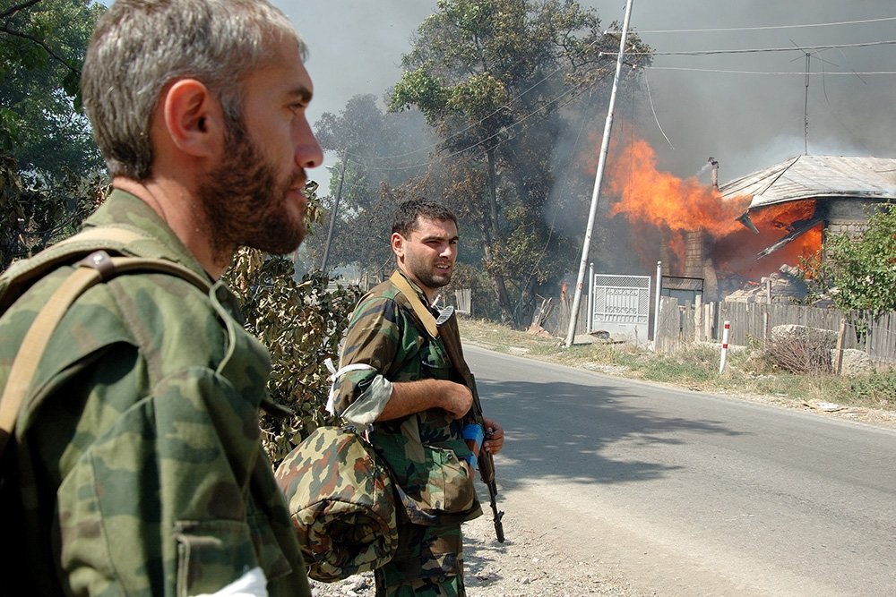 Военный конфликт в осетии. Цхинвали Южная Осетия 2008. Август 2008 разрушенный Цхинвал. Цхинвал 2008 Грузинская армия.