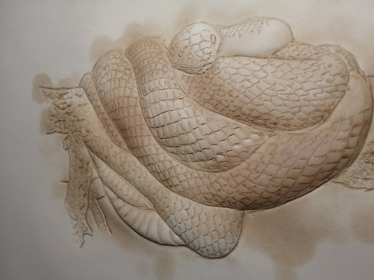 Питон. Этап резьбы и тиснения по коже. Женская сумка тоут. Изделия из кожи. СКСтиль. 
