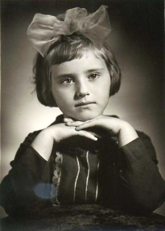 Ольга Подъёмщикова в детстве