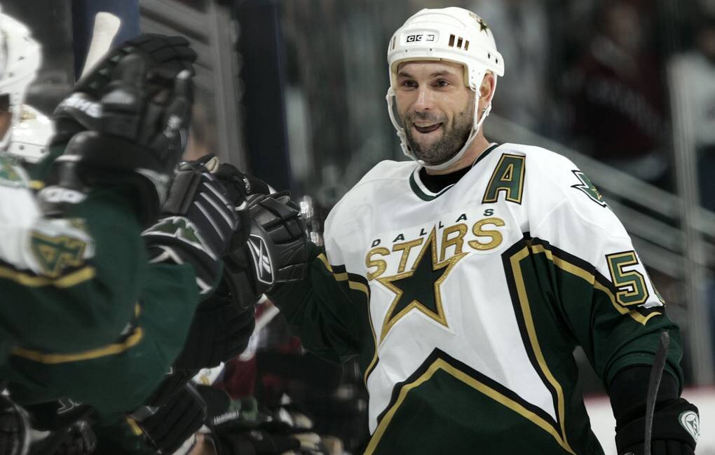 Изображение с яндекс.картинки (С.Зубов "Даллас Старз")