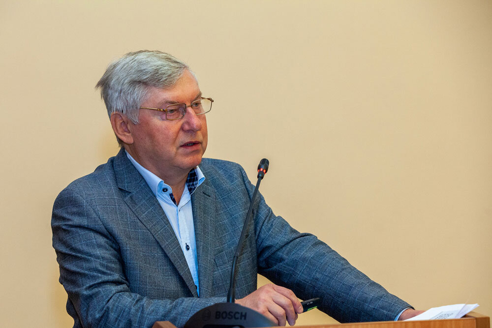 Председатель Комиссии по вопросам трудовой миграции Совета ТПП РФ по внешнеэкономической деятельности, президент Союза экспертов и консультантов «Международный альянс «Трудовая миграция» Николай Курдюмов, источник фото: tpprf.ru