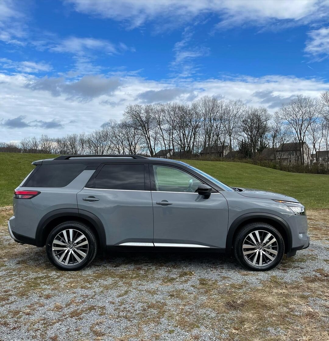 Nissan Pathfinder. Источник иллюстрации - Яндекс.Картинки