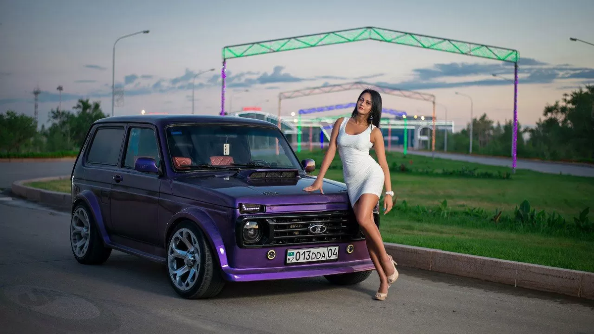 Дама тоже весьма впечатляющая