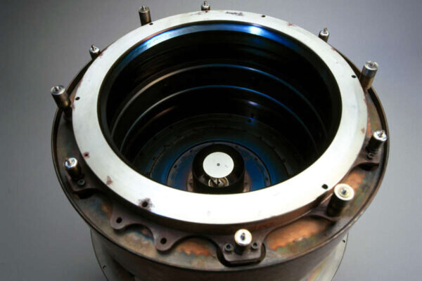    Так выглядит ионный двигатель