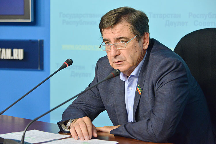 Юрий Камалтынов: «В установленные сроки все, что мы обязаны сделать, мы, безусловно, сделаем». Фото: gossov.tatarstan.ru