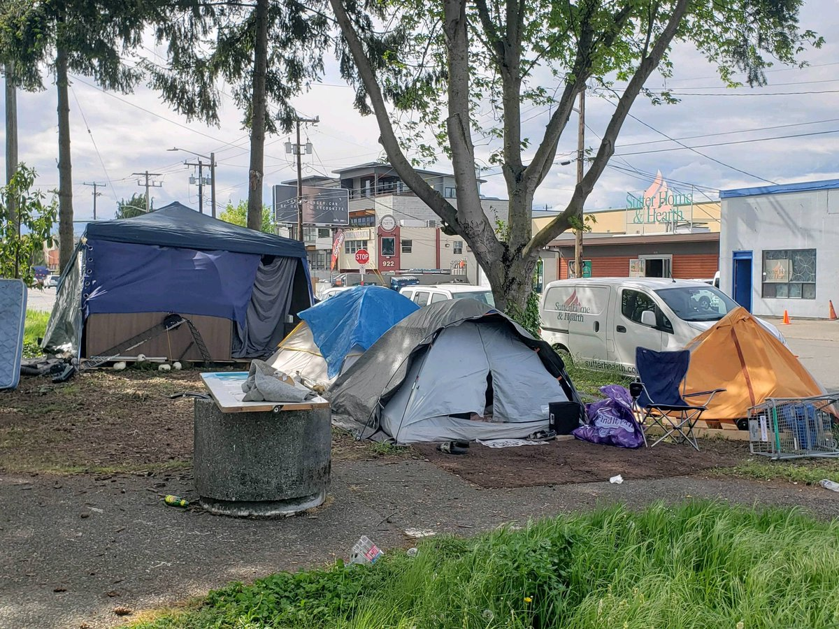 Обычное дело для США, лагерь бездомных. Фото взято из Твиттера