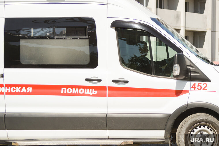    Мужчину доставили в медицинское учреждение, в котором он скончался от травм