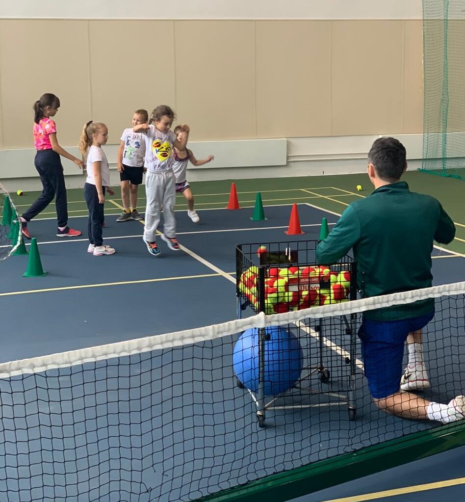 Спортивное занятие в лагере