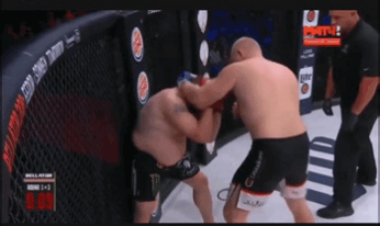 Под конец карьеры Роя Нельсона побеждали уже все, кому не лень. Приложили к избиению Нельсона и российские бойцы – Александр Волков и Валентин Молдавский выиграли американца по очкам, а Сергей Харитонов закончил свой поединок нокаутом