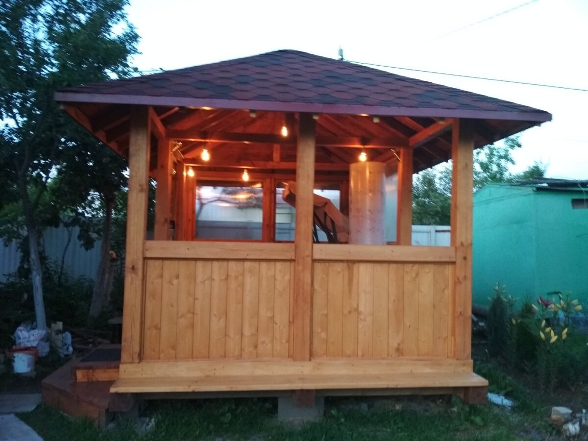 Забегая вперед фото почти готовой беседки