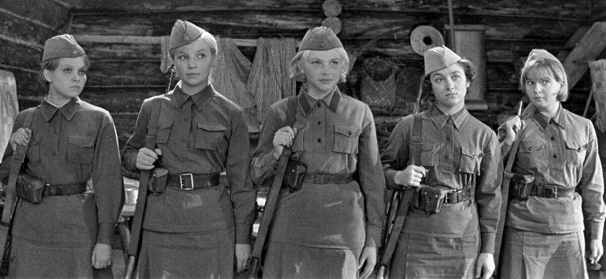 Рита Осянина, Женя Комелькова, Лиза Бричкина, Соня Гурвич, Галя Четвертак