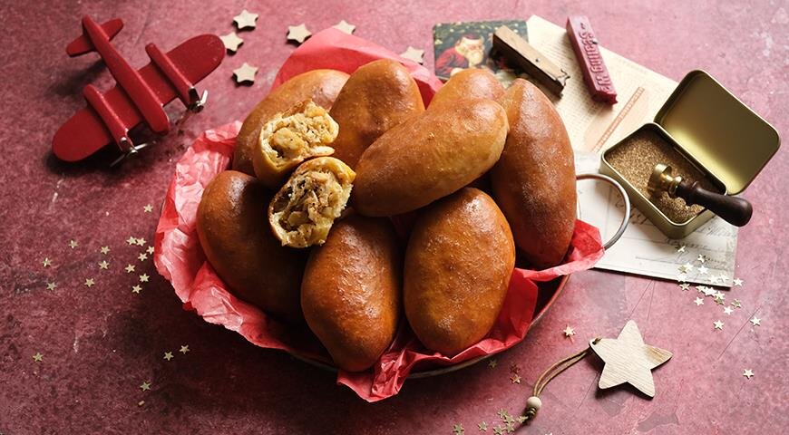 Больше рецептов пирожков см. на www.gastronom.ru