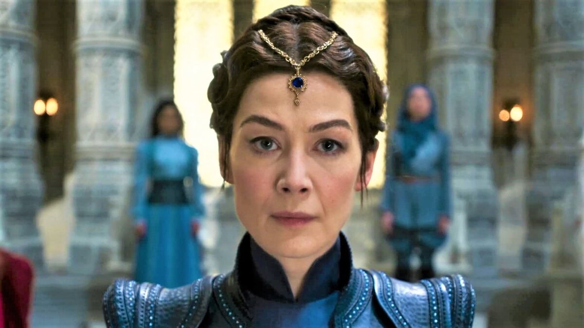 Здесь и далее кадры из сериала "Колесо времени"