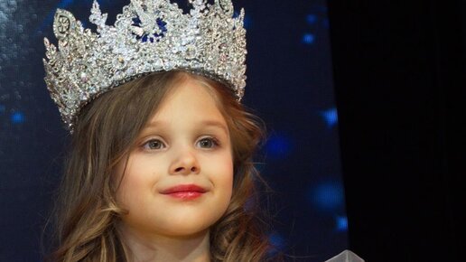 Маленькие королевы красоты сша. Ей мало королев. Ей мало королев. Джонбенет рэмси конкурс красоты. Джо беннетт рамсей.