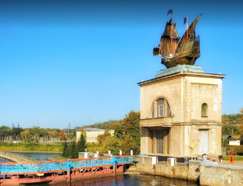 Россия. Яхрома. Корабли- каравеллы Христофора Колумба на Яхромском ...