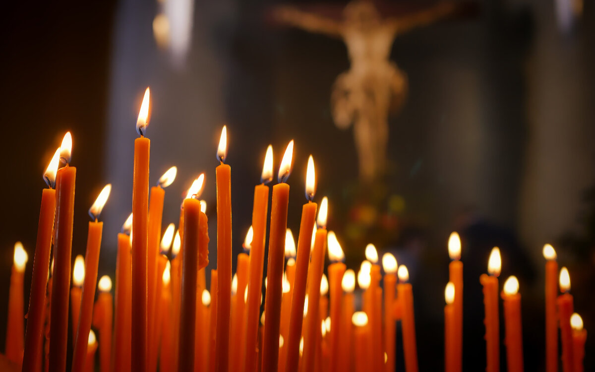 26 февраля необходимо помянуть всех усопших. Фото: Pxfuel.com 