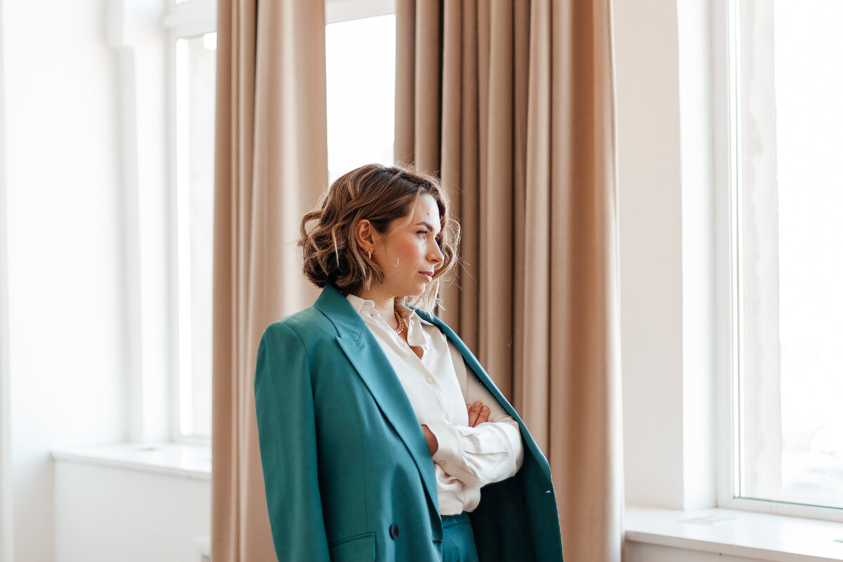 Фотограф: Наталия Федосова. Модель: Мария Крюкова. Стилист: Екатерина Цой. Визажист: Александра Яворская.