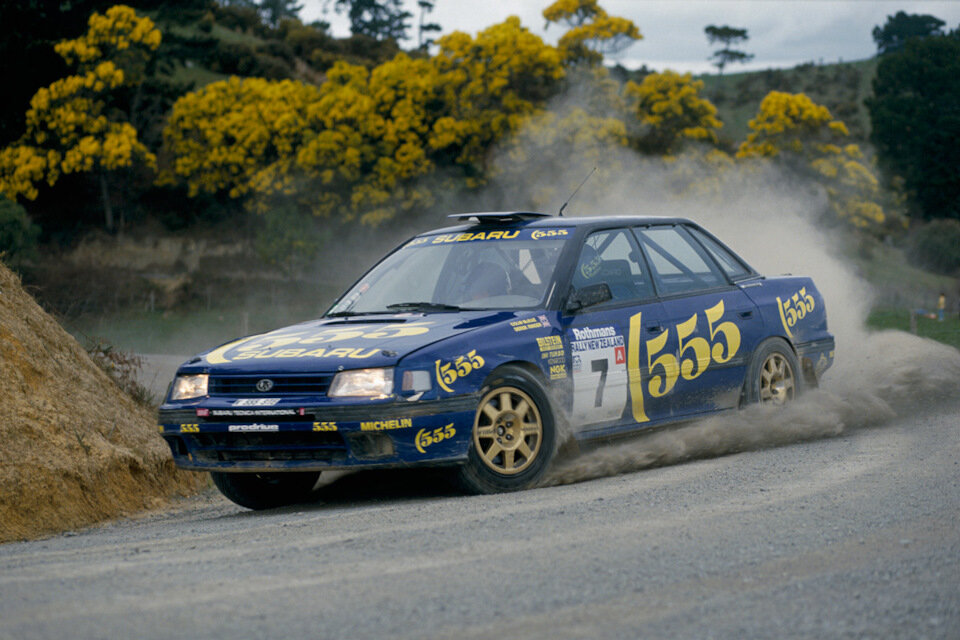 Колин МакРей и Дерек Рингер во время «Ралли Новой Зеландии» ’93 ведут Subaru Legacy RS к первой победе в истории марки