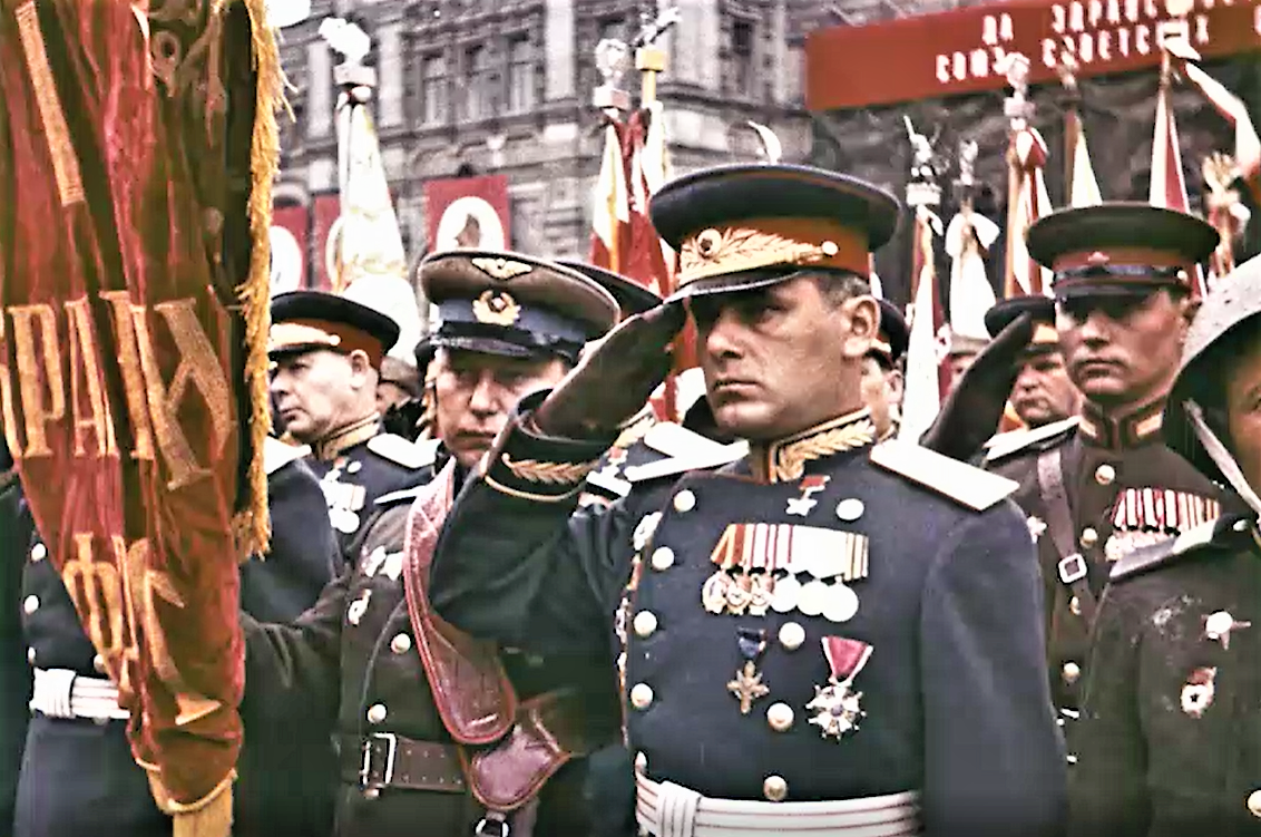 Кадр из документального фильма "Парад Победы" 1945 года