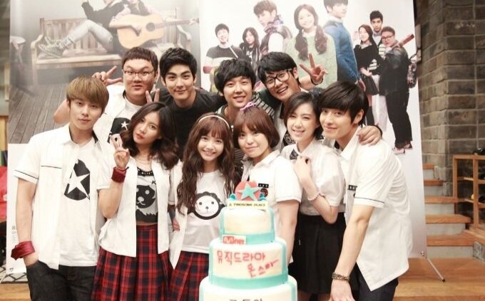 Постер к дораме "МонСтар"