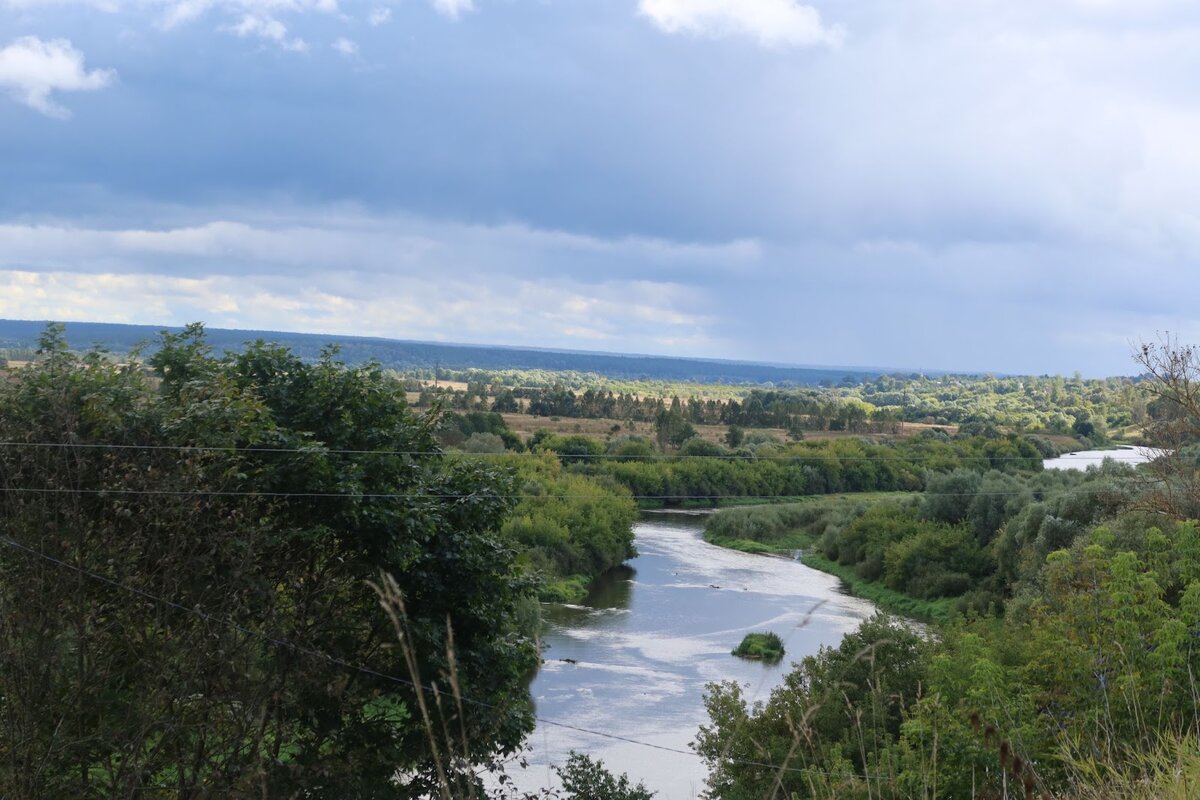 Вид на р. Жиздра. г. Козельск.