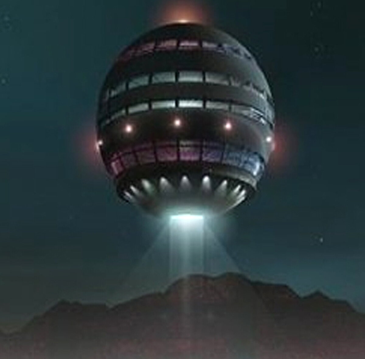 Объект мог быть аппаратом пришельцев.
Источник: http://static-1.ivoox.com/audios/8/1/3/2/6561508742318_XXL.jpg
