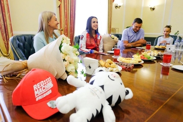 Алина Загитова со своей семьей. Фото из открытых источников 