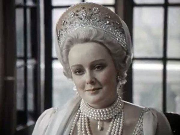 Катрин Кохв роли Екатерины II в фильме "Михайло Ломоносов (1984-1986).