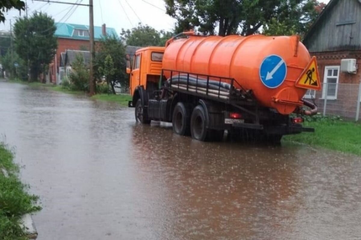    В Краснодаре дежурит водооткачивающая техника