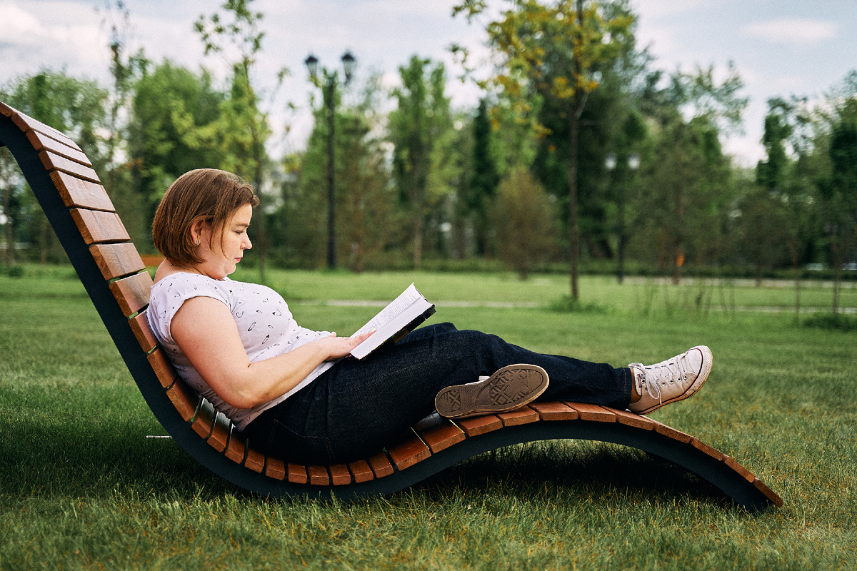 Всем привет! Меня зовут Елена Сокол и я логопед- практик. Я помогаю обычным мамам заниматься со своими детьми самостоятельно. Адепт семейного образования.Сего