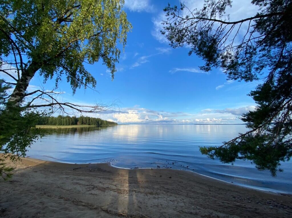 Карелия. Закат на озере Тургояк. Озеро богатое. Отдых на природе фото реальные. Псжр