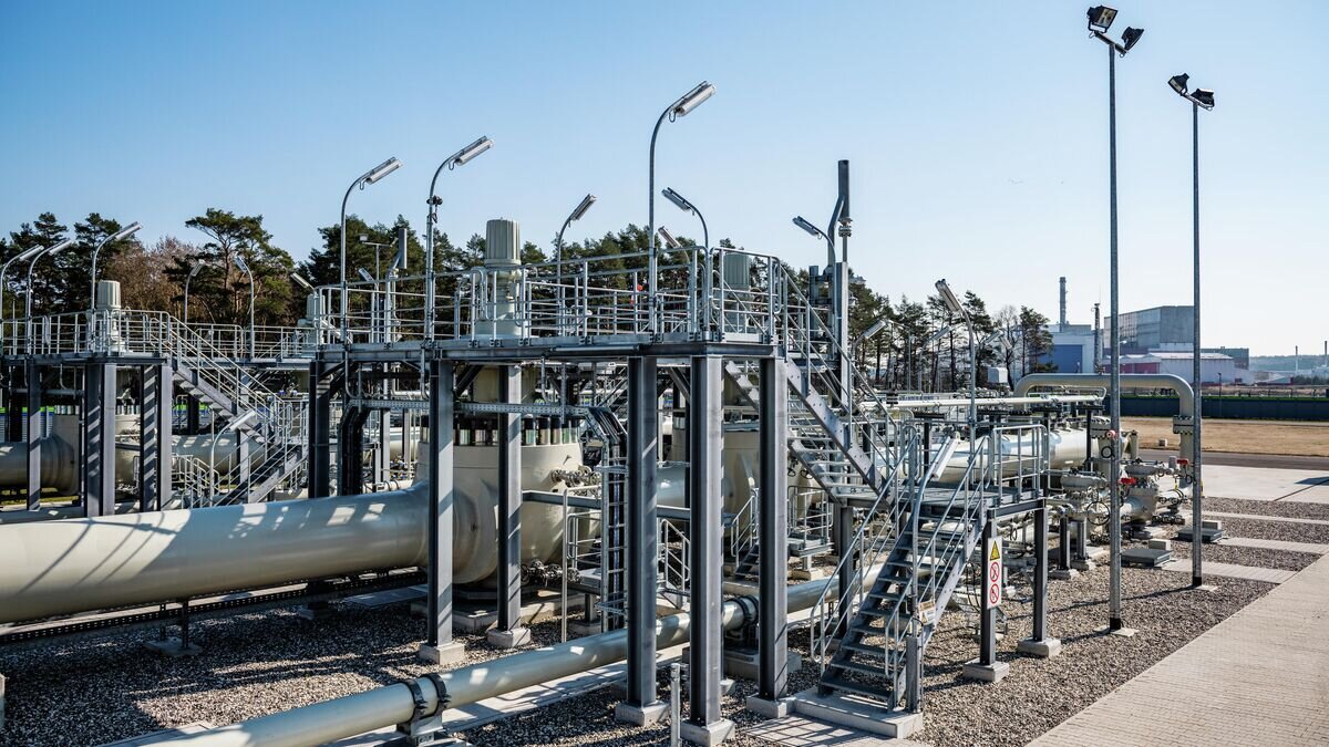    Береговые объекты на территории газораспределительного центра магистрального газопровода "Северный поток-2" в городе Любмин в Германии© РИА Новости / Дмитрий Лельчук