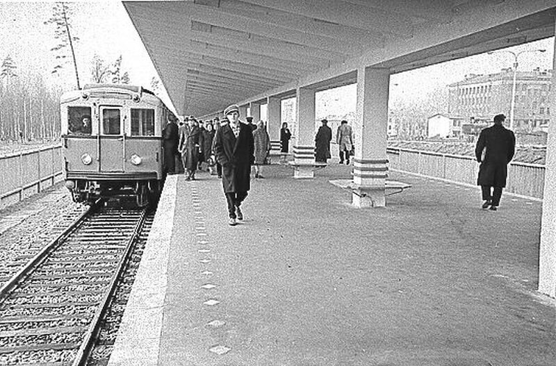 Измайловский парк метро фото В московском метро есть станция, которая за одну ночь переехала на 2 километра. 