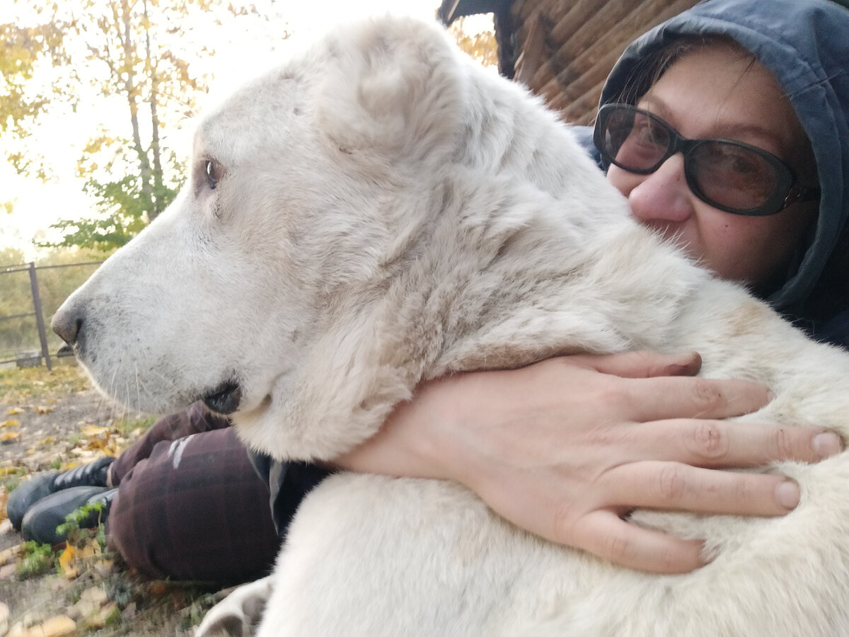 Руки грязные. Я же красила!