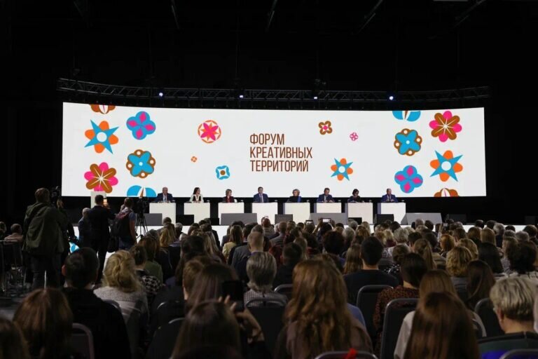    В Нижнем Новгороде стартовал форум креативных территорий и Всемирный конгресс традиционной игрушки Марина Шарт