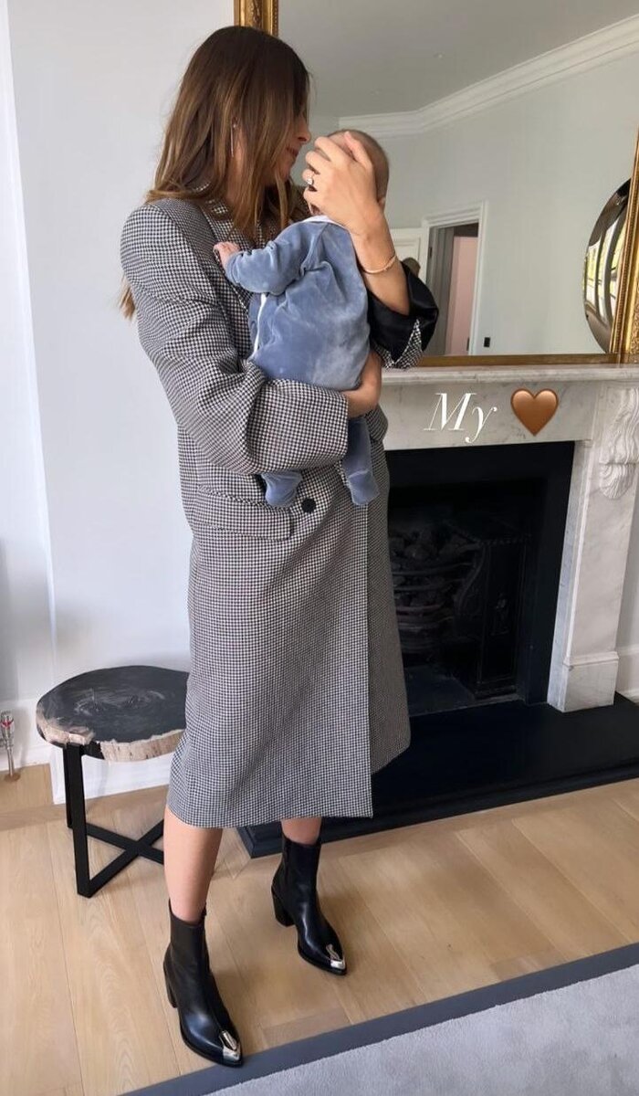     Мария Шарапова с сыном Теодором